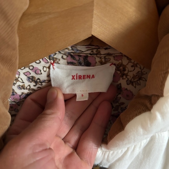 Xirena Ivory Vine Reversible Hunter Puffer Vest - Picture 9 of 12